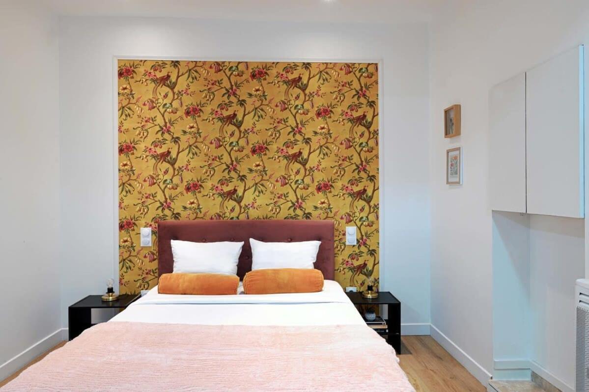 Modern Renovated Studio With A Touch Of Gilded Glamour Central Paris Lägenhet Exteriör bild